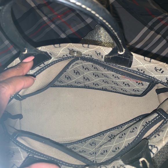 Dooney & Bourke handbag - Picture 2 of 3